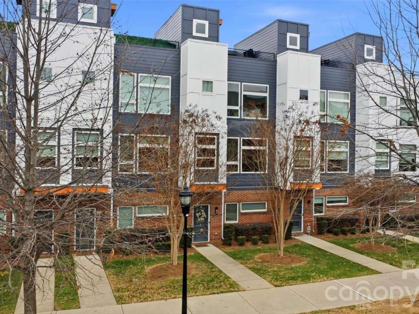 2712 Youngblood Street, Charlotte, NC 28203.  MLS# CAR4328236, YatesRealty ID 3028. 