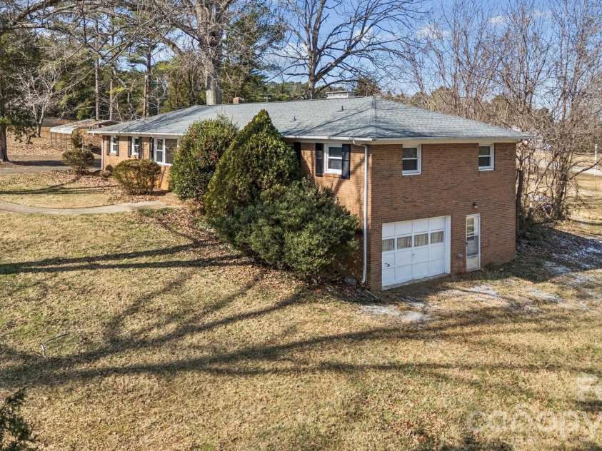 9525 Brief Road, Charlotte, NC 28227.  MLS# CAR4344624, YatesRealty ID 3028. 
