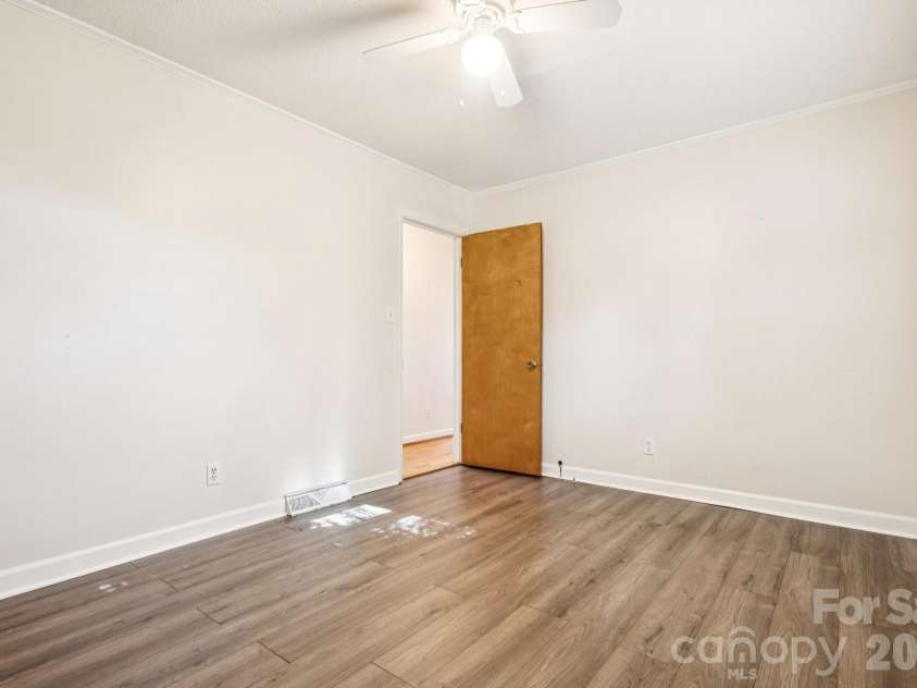 9525 Brief Road, Charlotte, NC 28227.  MLS# CAR4344624, YatesRealty ID 3028. 