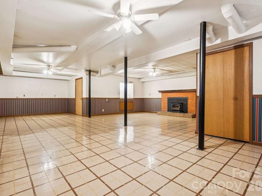 9525 Brief Road, Charlotte, NC 28227.  MLS# CAR4344624, YatesRealty ID 3028. 