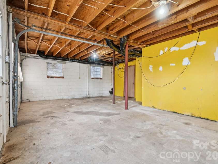 9525 Brief Road, Charlotte, NC 28227.  MLS# CAR4344624, YatesRealty ID 3028. 