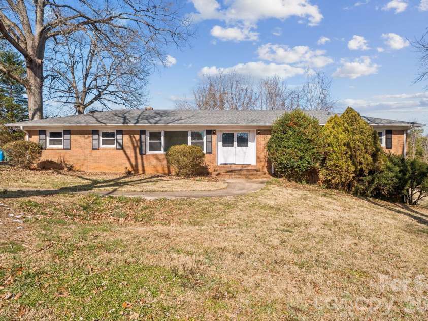 9525 Brief Road, Charlotte, NC 28227.  MLS# CAR4344624, YatesRealty ID 3028. 