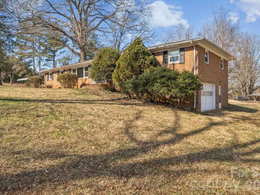 9525 Brief Road, Charlotte, NC 28227.  MLS# CAR4344624, YatesRealty ID 3028. 