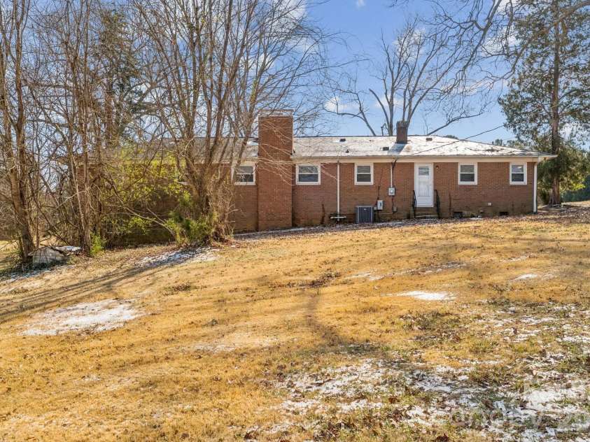 9525 Brief Road, Charlotte, NC 28227.  MLS# CAR4344624, YatesRealty ID 3028. 