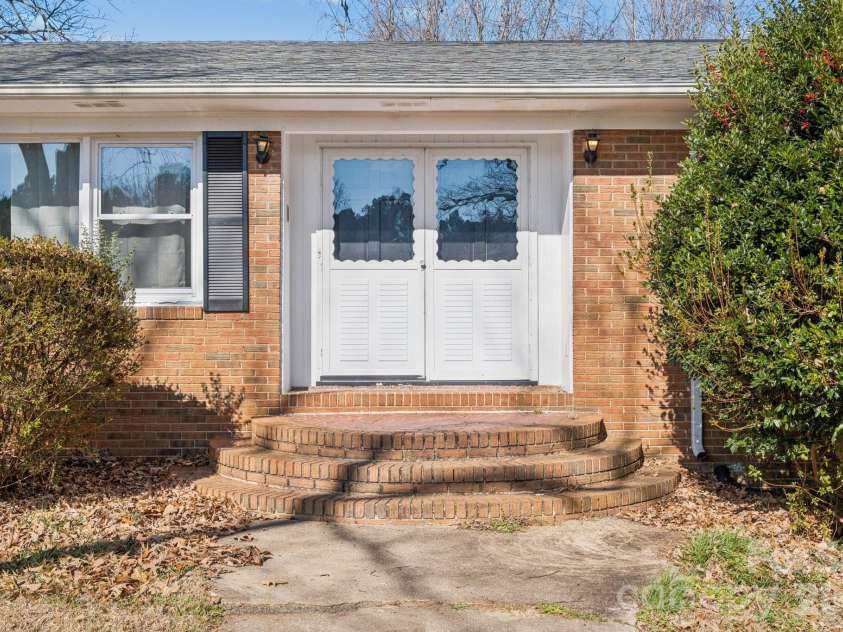 9525 Brief Road, Charlotte, NC 28227.  MLS# CAR4344624, YatesRealty ID 3028. 