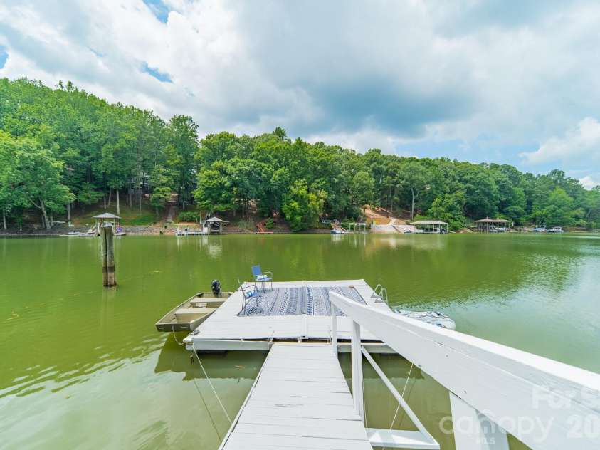 1026 Bounty Lane, Fort Mill, SC 29708.  MLS# CAR4385878, YatesRealty ID 30280. Dock! 