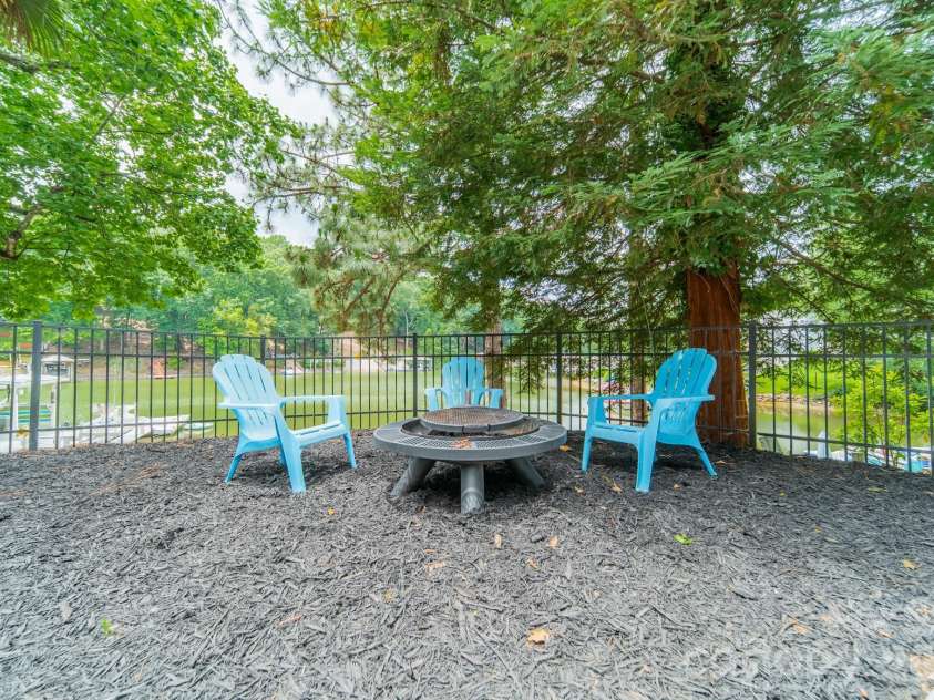 1026 Bounty Lane, Fort Mill, SC 29708.  MLS# CAR4385878, YatesRealty ID 30280. Fire Pit 
