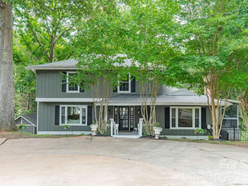 1026 Bounty Lane, Fort Mill, SC 29708.  MLS# CAR4385878, YatesRealty ID 30280. Lake Living! 
