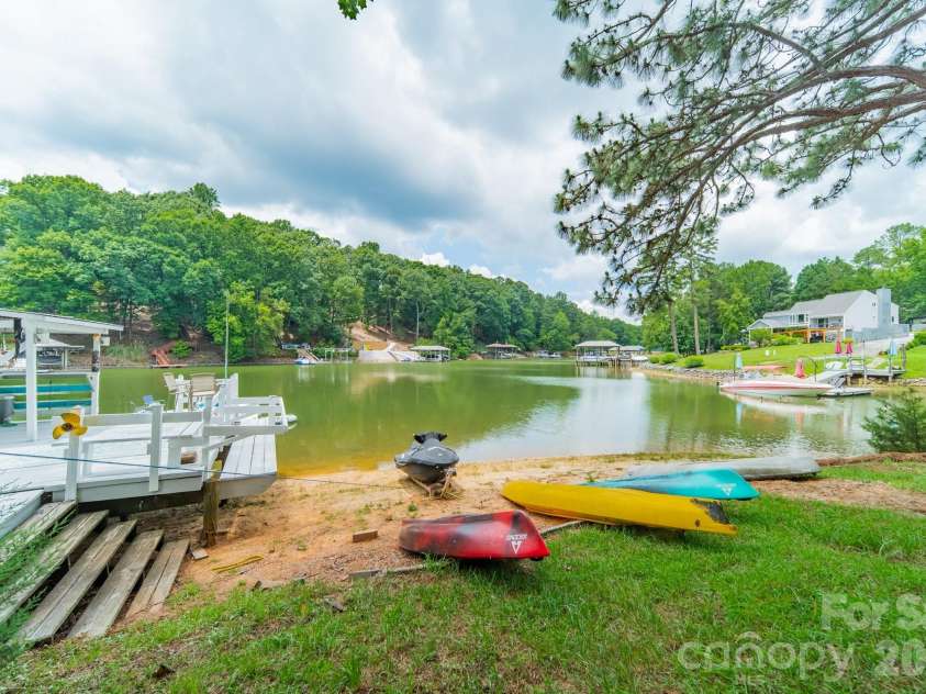 1026 Bounty Lane, Fort Mill, SC 29708.  MLS# CAR4385878, YatesRealty ID 30280. Private Beach 