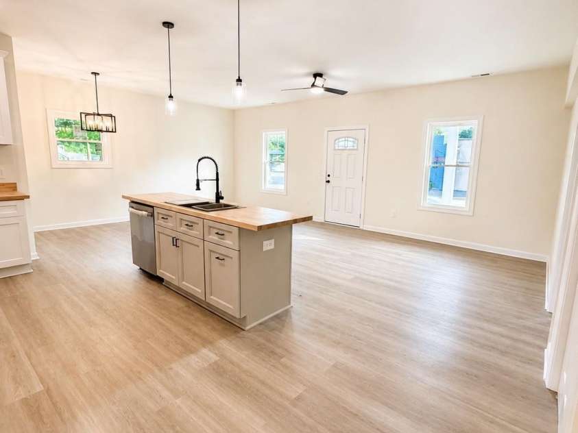 302 White Street, Cherryville, NC 28021.  MLS# CAR4391203, YatesRealty ID 30281. 