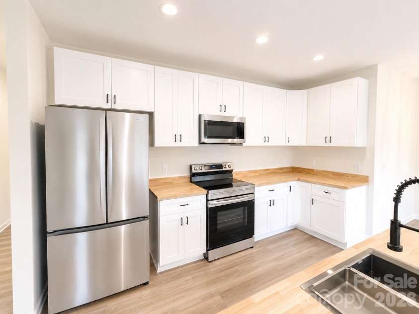 302 White Street, Cherryville, NC 28021.  MLS# CAR4391203, YatesRealty ID 30281. All new appliances