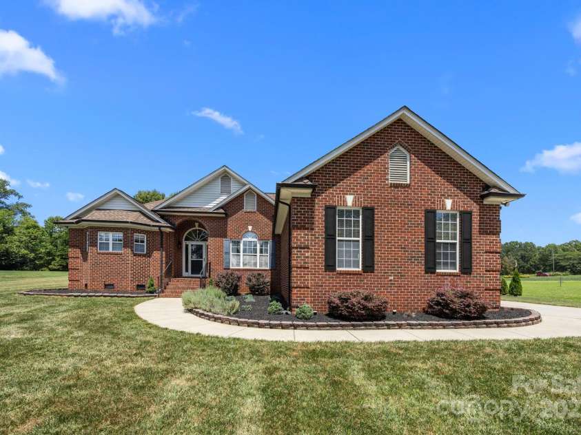 6006 Leeds Court, Monroe, NC 28110.  MLS# CAR4283828, YatesRealty ID 30281. 