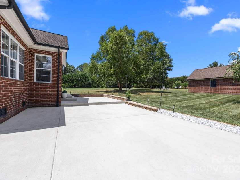6006 Leeds Court, Monroe, NC 28110.  MLS# CAR4283828, YatesRealty ID 30281. 