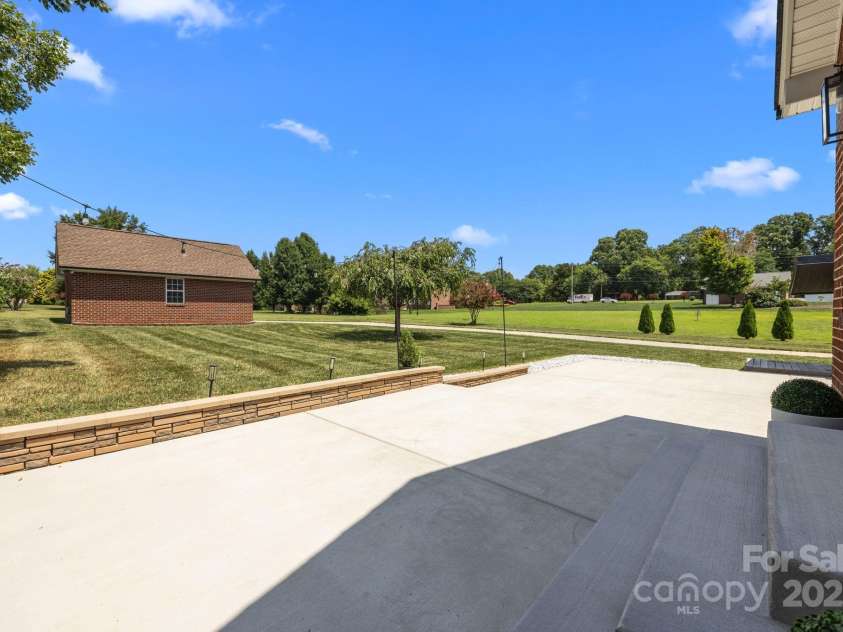 6006 Leeds Court, Monroe, NC 28110.  MLS# CAR4283828, YatesRealty ID 30281. 