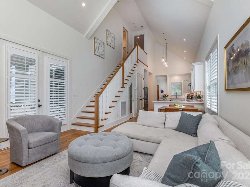 1830 Wickford Place, Charlotte, NC 28203.  MLS# CAR4257995, YatesRealty ID 30282. 
