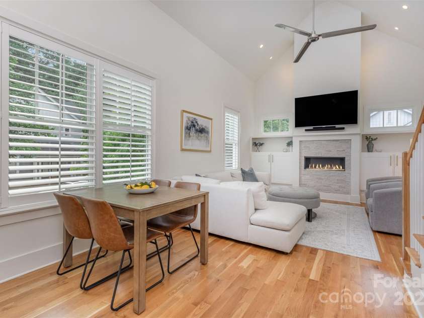 1830 Wickford Place, Charlotte, NC 28203.  MLS# CAR4257995, YatesRealty ID 30282. 