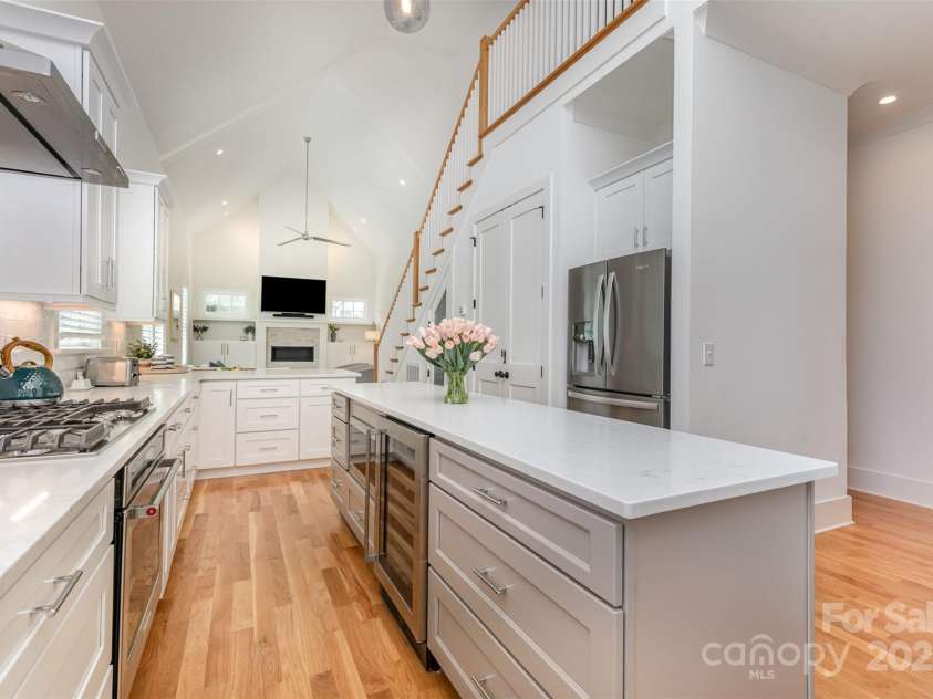 1830 Wickford Place, Charlotte, NC 28203.  MLS# CAR4257995, YatesRealty ID 30282. 