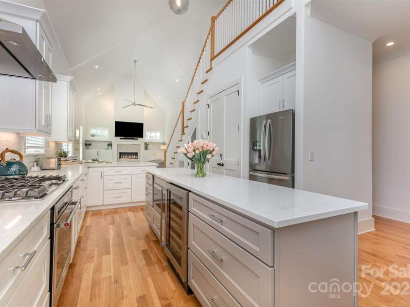 1830 Wickford Place, Charlotte, NC 28203.  MLS# CAR4257995, YatesRealty ID 30282. 