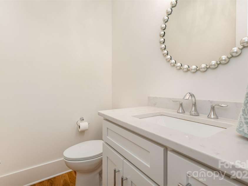 1830 Wickford Place, Charlotte, NC 28203.  MLS# CAR4257995, YatesRealty ID 30282. 