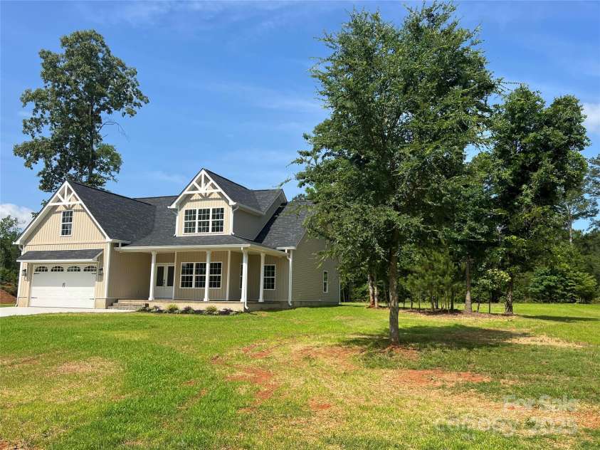 1014 ONeil Drive, Monroe, NC 28112.  MLS# CAR4282739, YatesRealty ID 30284. 