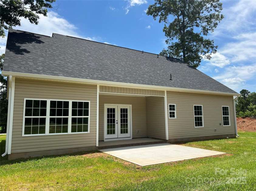 1014 ONeil Drive, Monroe, NC 28112.  MLS# CAR4282739, YatesRealty ID 30284. 