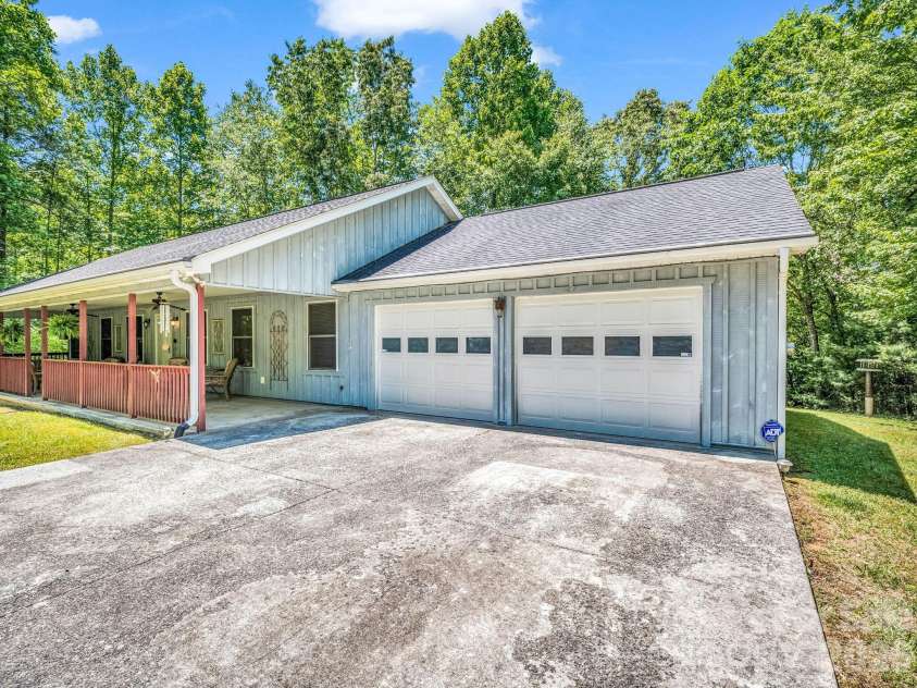144 Old Homeplace Lane, Mills River, NC 28759.  MLS# CAR4361682, YatesRealty ID 30284. 