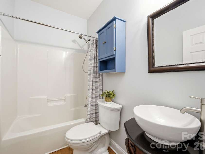 2937 Shady Reach Lane, Charlotte, NC 28214.  MLS# CAR4391581, YatesRealty ID 30285. Full Bath on Main