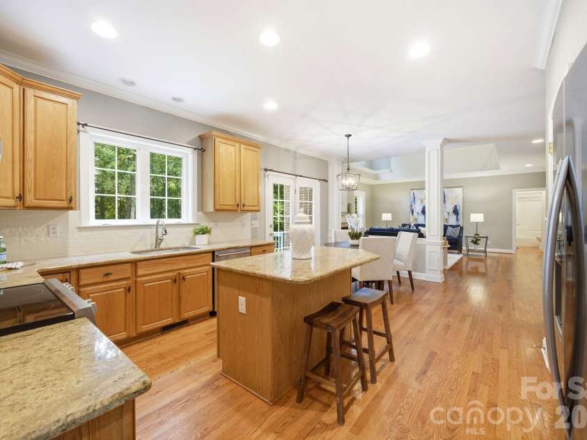2937 Shady Reach Lane, Charlotte, NC 28214.  MLS# CAR4391581, YatesRealty ID 30285. Granite Countertops with Room for Large Dinner Parties