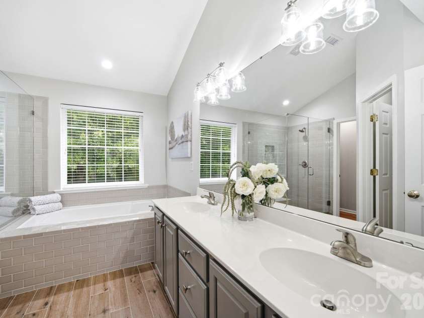 2937 Shady Reach Lane, Charlotte, NC 28214.  MLS# CAR4391581, YatesRealty ID 30285. Updated Primary Bathroom with Dual Sinks