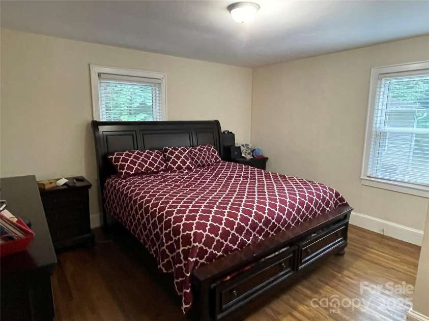 517 Stowe Drive, Lowell, NC 28098.  MLS# CAR4279841, YatesRealty ID 30285. 