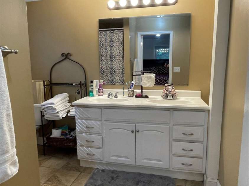 517 Stowe Drive, Lowell, NC 28098.  MLS# CAR4279841, YatesRealty ID 30285. 