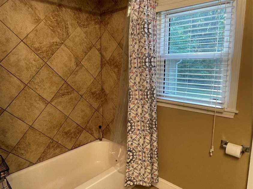 517 Stowe Drive, Lowell, NC 28098.  MLS# CAR4279841, YatesRealty ID 30285. 