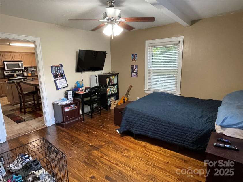 517 Stowe Drive, Lowell, NC 28098.  MLS# CAR4279841, YatesRealty ID 30285. 