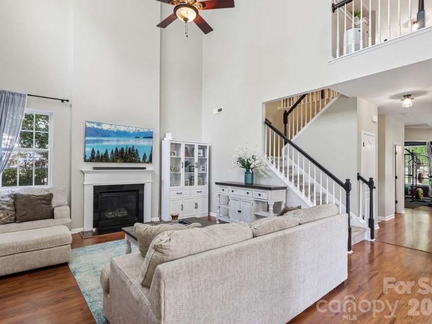 13713 Delstone Drive, Huntersville, NC 28078.  MLS# CAR4386022, YatesRealty ID 30286. 
