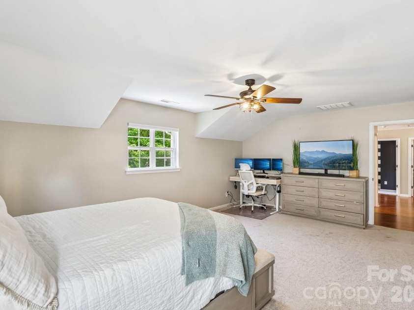 13713 Delstone Drive, Huntersville, NC 28078.  MLS# CAR4386022, YatesRealty ID 30286. 