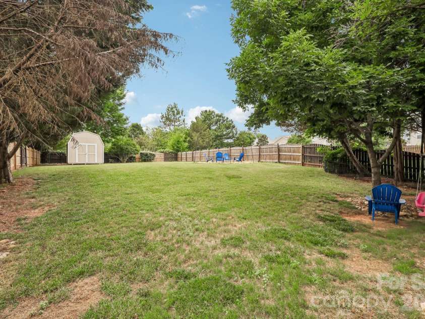 13713 Delstone Drive, Huntersville, NC 28078.  MLS# CAR4386022, YatesRealty ID 30286. 