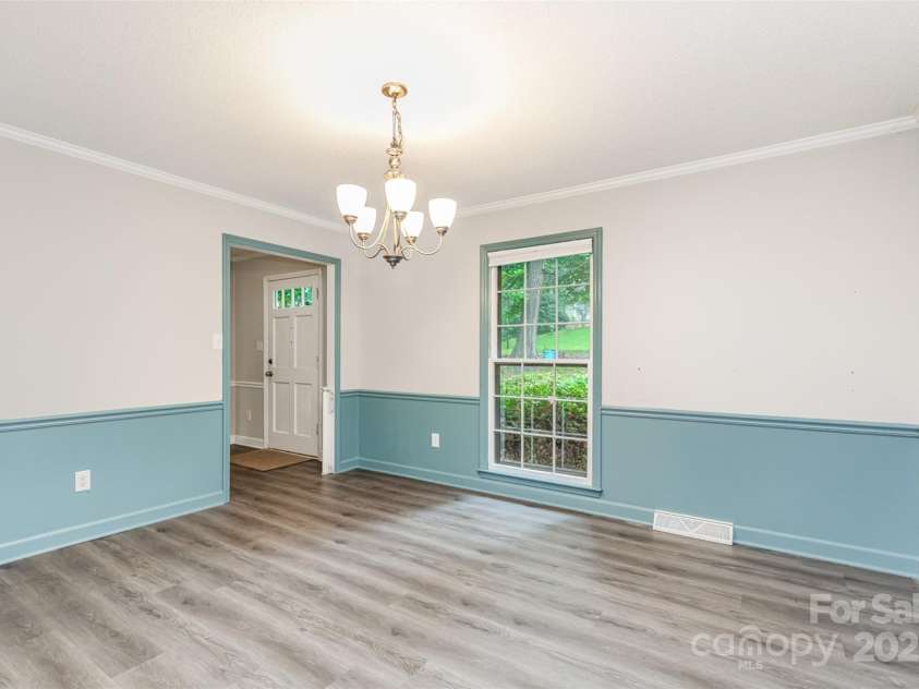 14027 Hackamore Drive, Matthews, NC 28105.  MLS# CAR4265300, YatesRealty ID 30286. 