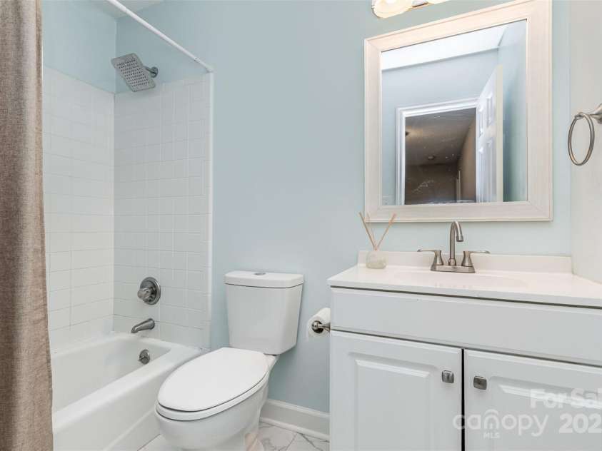 14027 Hackamore Drive, Matthews, NC 28105.  MLS# CAR4265300, YatesRealty ID 30286. 