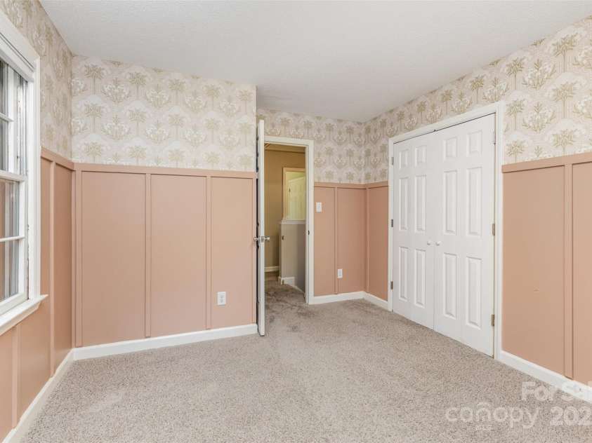 14027 Hackamore Drive, Matthews, NC 28105.  MLS# CAR4265300, YatesRealty ID 30286. 