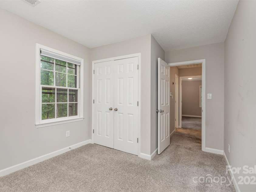 14027 Hackamore Drive, Matthews, NC 28105.  MLS# CAR4265300, YatesRealty ID 30286. 