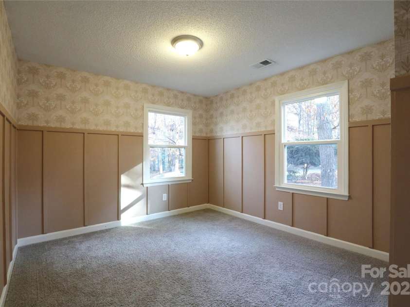 14027 Hackamore Drive, Matthews, NC 28105.  MLS# CAR4265300, YatesRealty ID 30286. Front bedroom