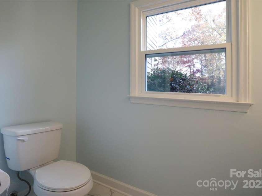 14027 Hackamore Drive, Matthews, NC 28105.  MLS# CAR4265300, YatesRealty ID 30286. Half Bath - 1st floor 2