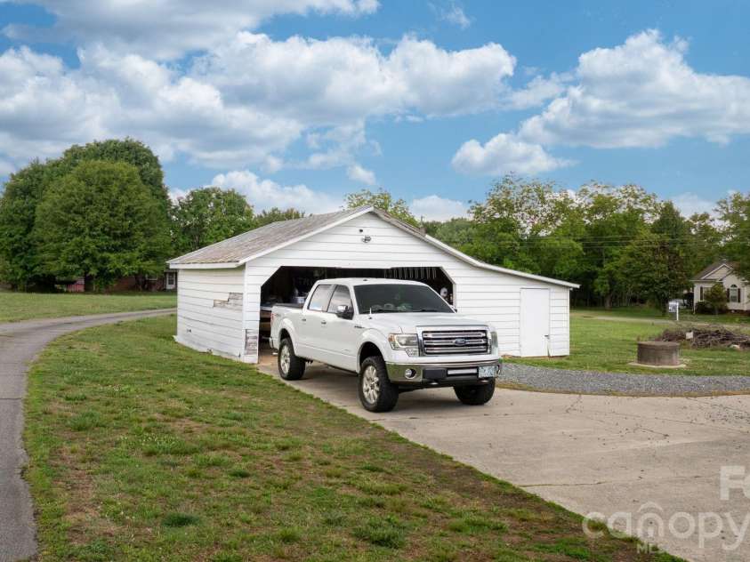 3941 Springs Road, Conover, NC 28613.  MLS# CAR4379185, YatesRealty ID 30288. 