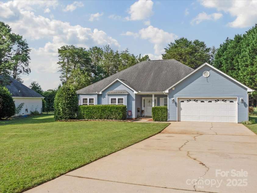 4509 Tukaway Court, Gastonia, NC 28056.  MLS# CAR4280355, YatesRealty ID 30288. 