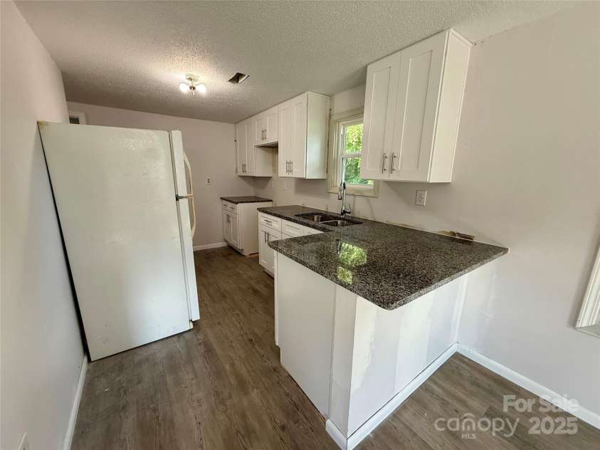 1902 5th Avenue, Gastonia, NC 28052.  MLS# CAR4283317, YatesRealty ID 30289. 