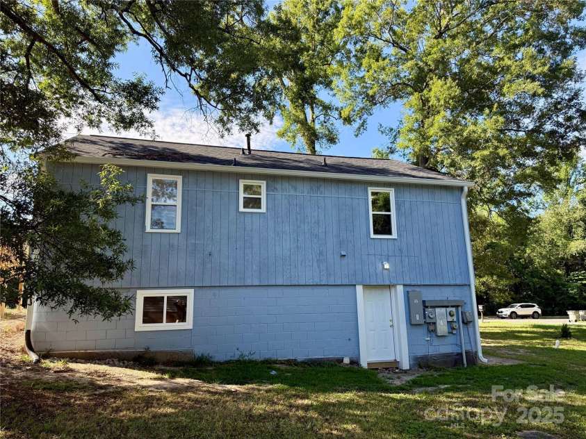 1902 5th Avenue, Gastonia, NC 28052.  MLS# CAR4283317, YatesRealty ID 30289. 