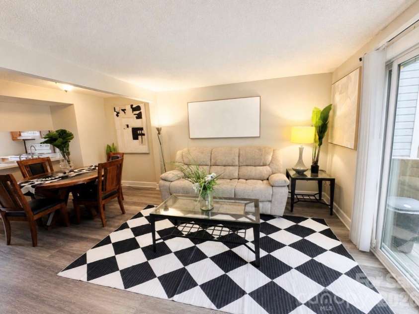 7336 Pebblestone Drive, Charlotte, NC 28212.  MLS# CAR4392243, YatesRealty ID 30289. 