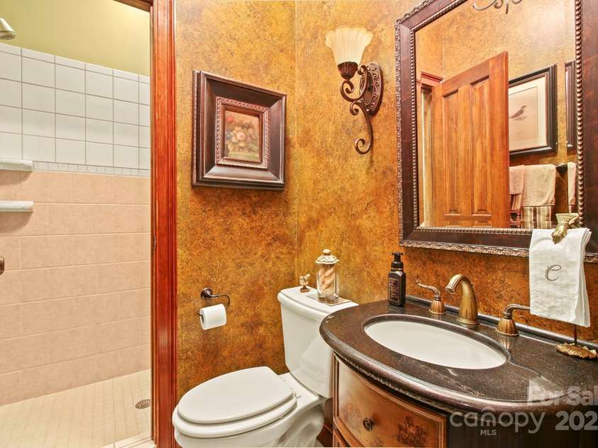 285 Wetherley None, Boone, NC 28607.  MLS# CAR4247849, YatesRealty ID 3029. Full bath on main level, adjacent to Primary Suite