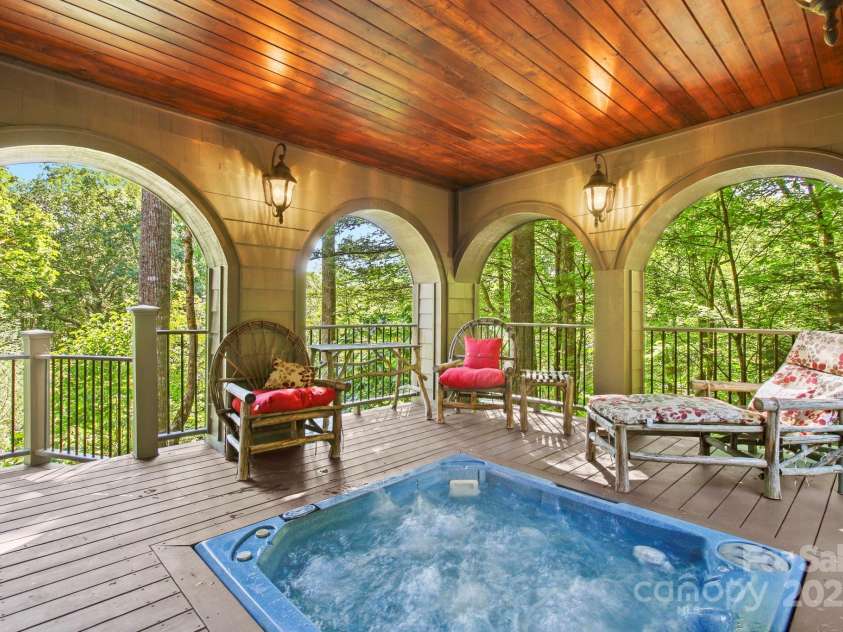 285 Wetherley None, Boone, NC 28607.  MLS# CAR4247849, YatesRealty ID 3029. Lower level deck - covered