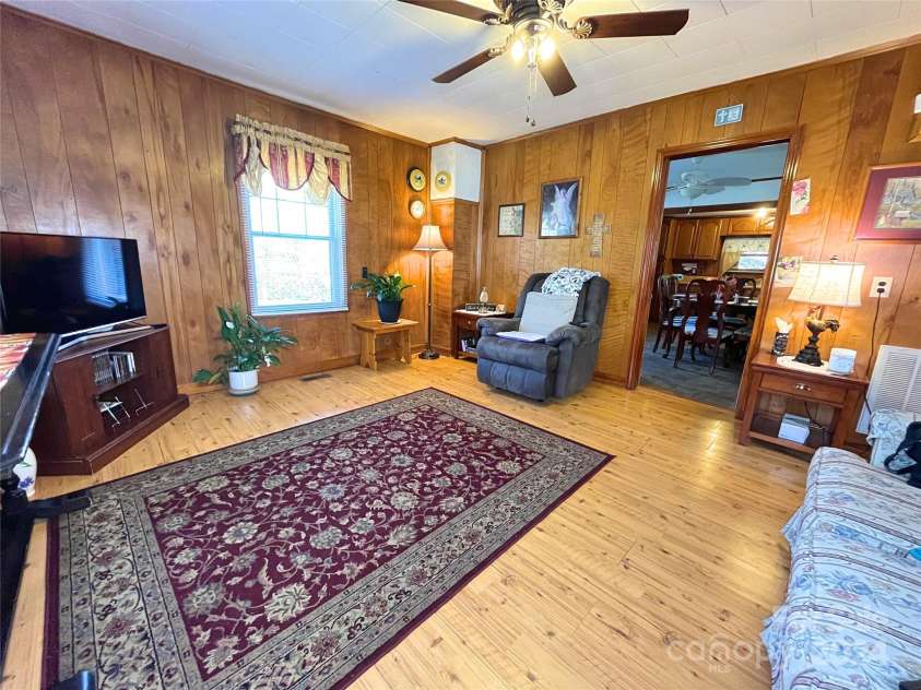 52 Burnt Road, Rosman, NC 28772.  MLS# CAR4194452, YatesRealty ID 3029. 